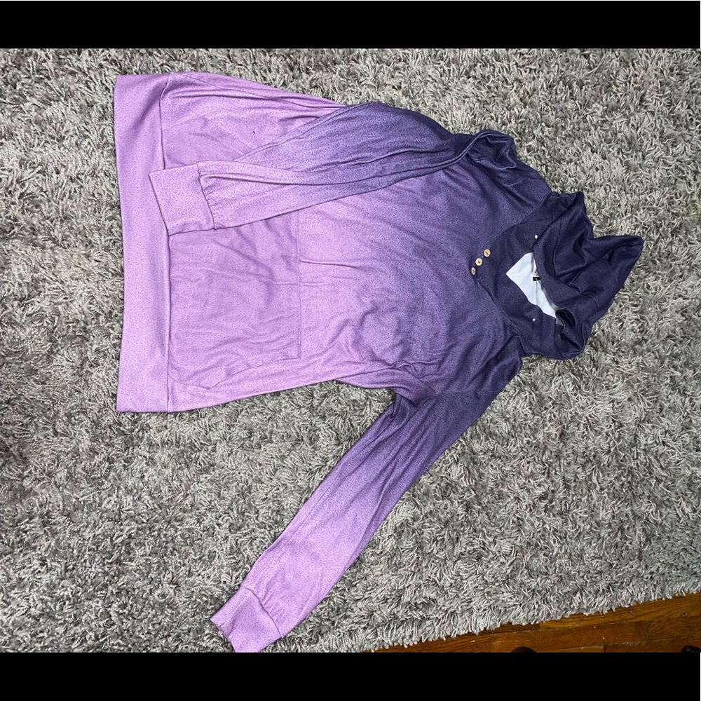 Hooded shirt